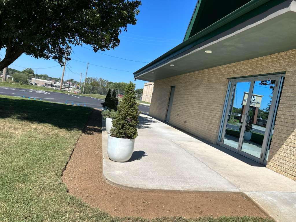 Stone border installation